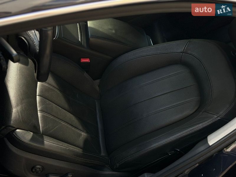 Седан Audi A6 2012 в Ивано-Франковске
