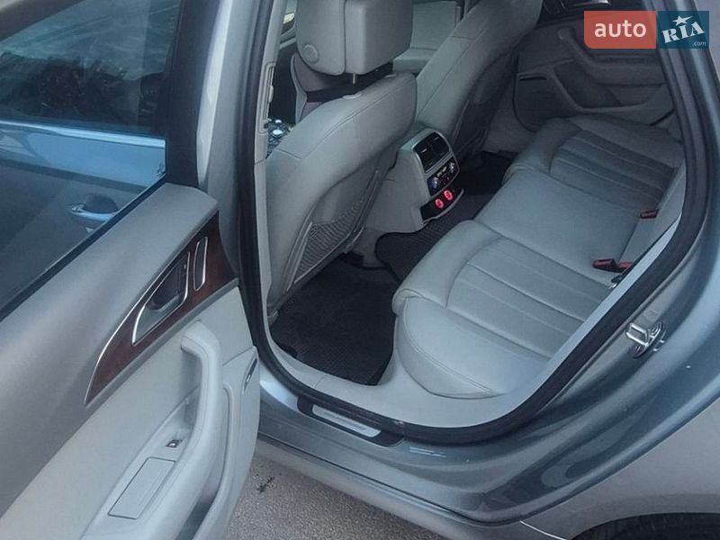 Седан Audi A6 2012 в Киеве