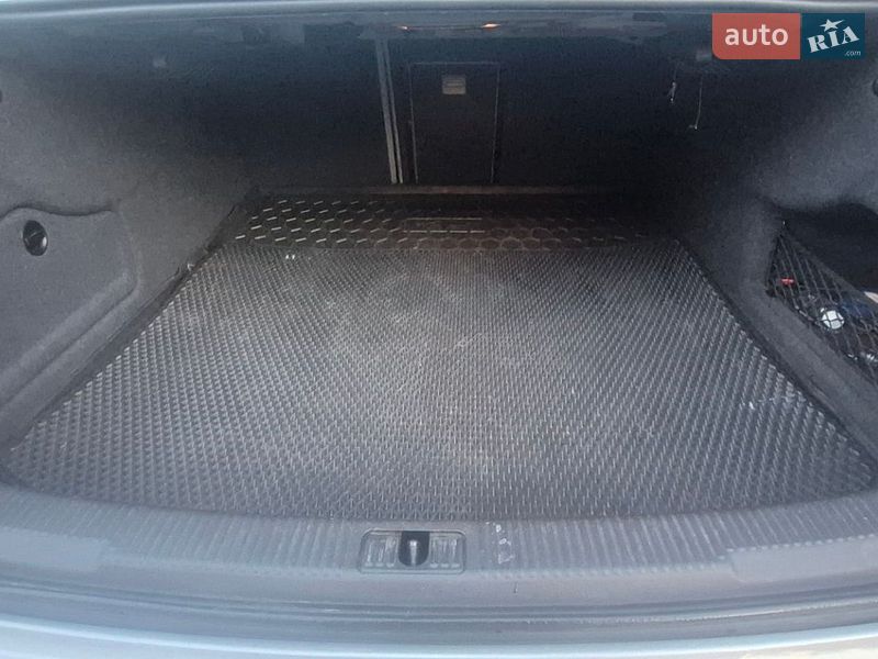 Седан Audi A6 2012 в Киеве