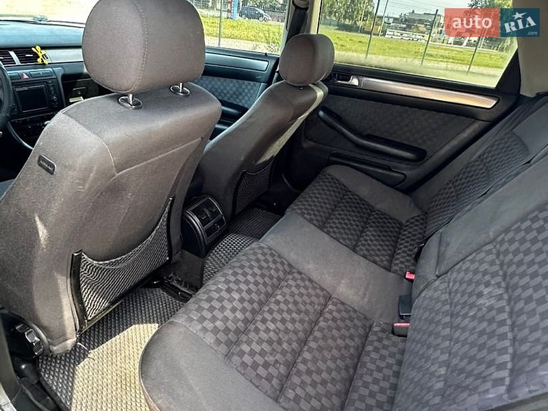 Універсал Audi A6 2001 в Рівному