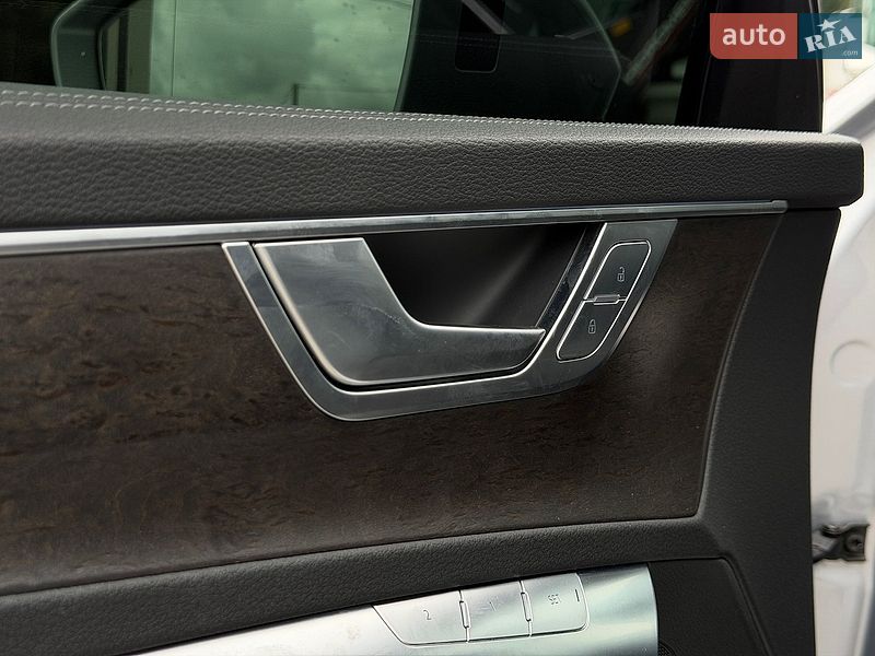 Седан Audi A6 2020 в Львові