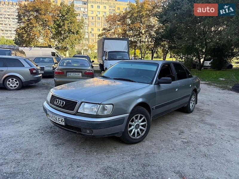Седан Audi A6 1994 в Дніпрі