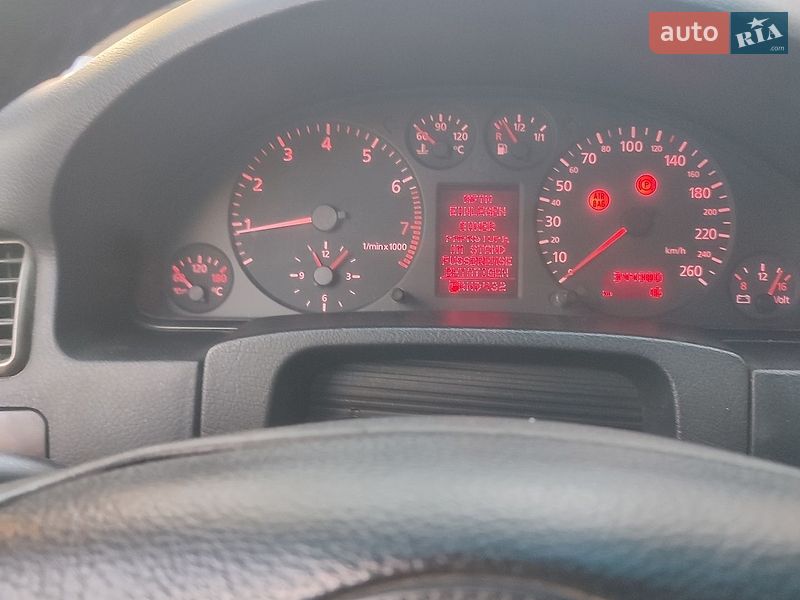 Седан Audi A6 1998 в Софиевской Борщаговке