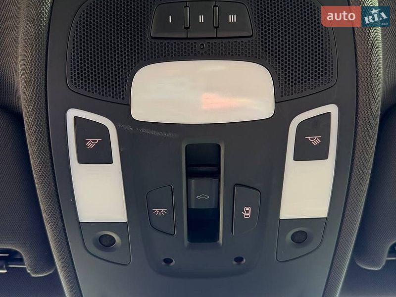 Седан Audi A6 2015 в Червоному Донці