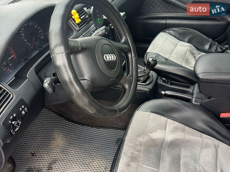 Седан Audi A6 1998 в Черкасах