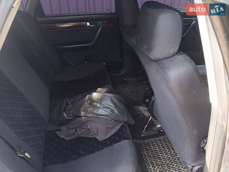 Седан Audi A6 1995 в Києві