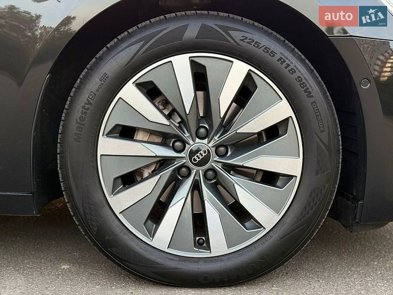 Седан Audi A6 2022 в Тернополе