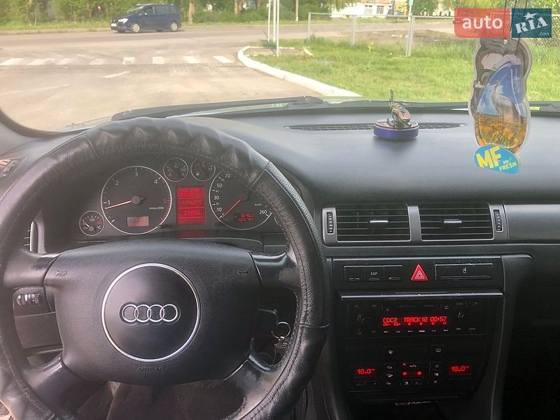 Универсал Audi A6 2002 в Гнивани