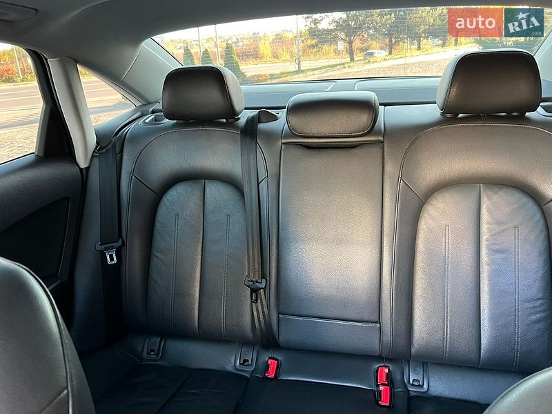 Седан Audi A6 2015 в Львове