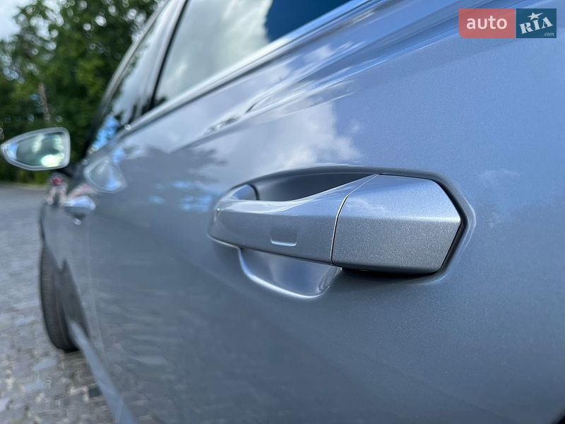 Седан Audi A6 2020 в Киеве