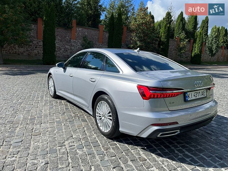Седан Audi A6 2020 в Киеве