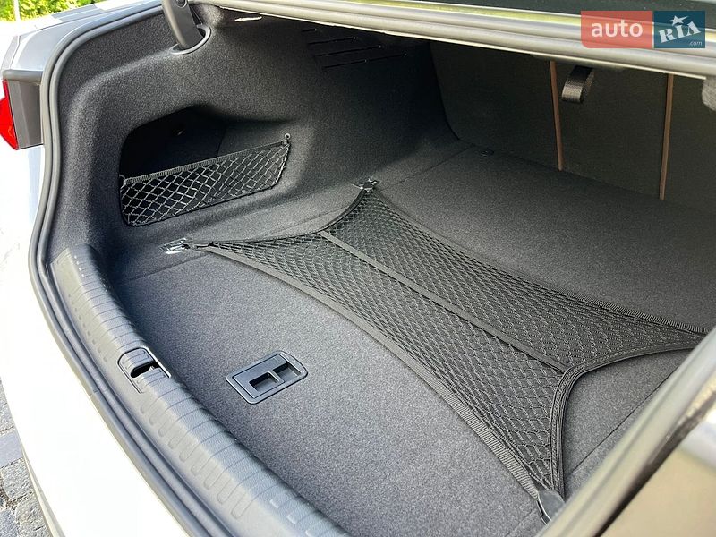 Седан Audi A6 2020 в Киеве
