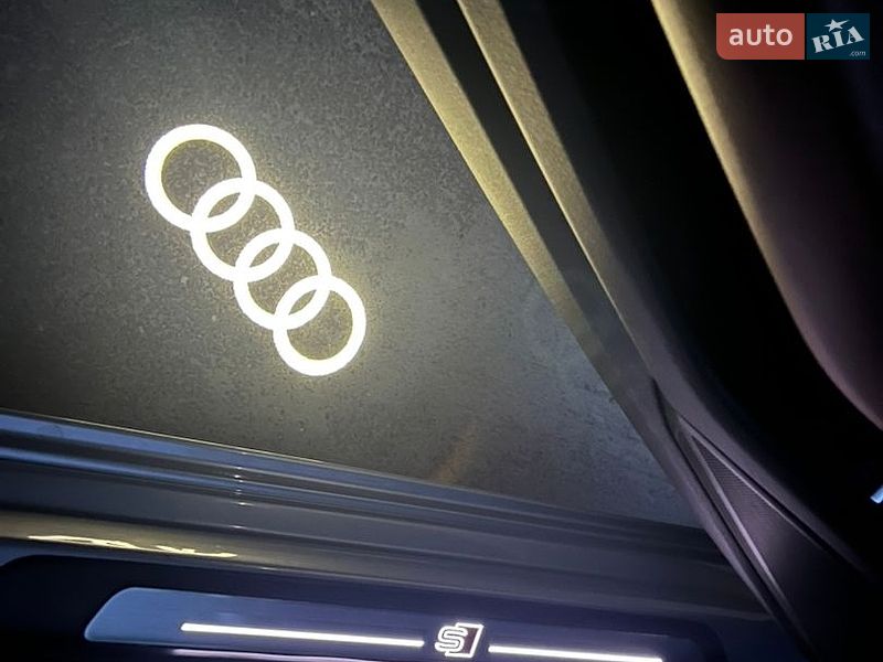 Седан Audi A6 2020 в Киеве