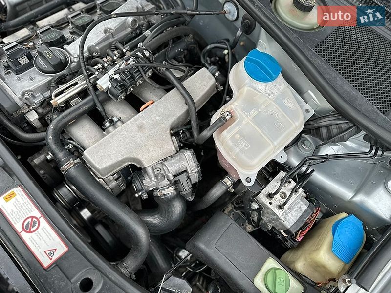 Седан Audi A6 1998 в Жовкві