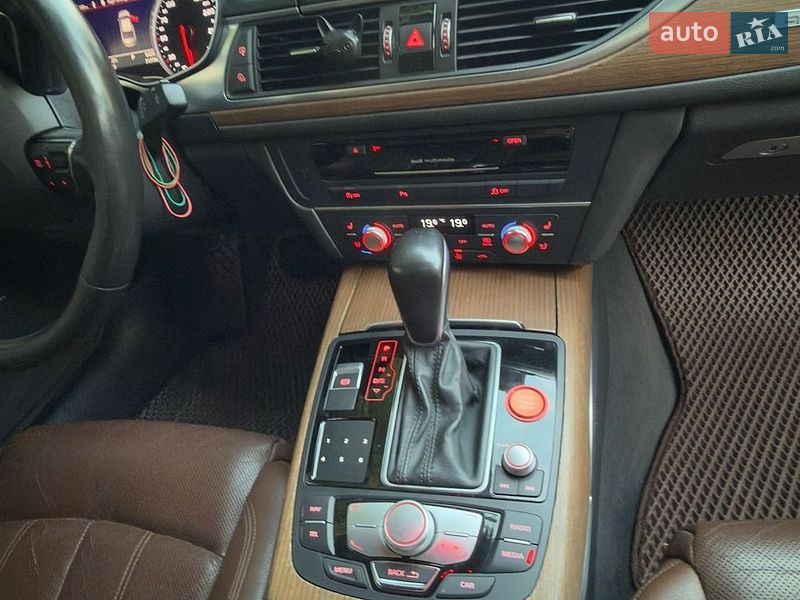 Седан Audi A6 2015 в Звягеле