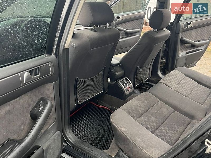 Седан Audi A6 2002 в Хотині