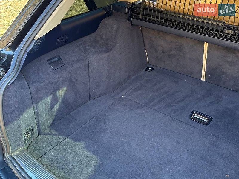 Универсал Audi A6 2002 в Долине