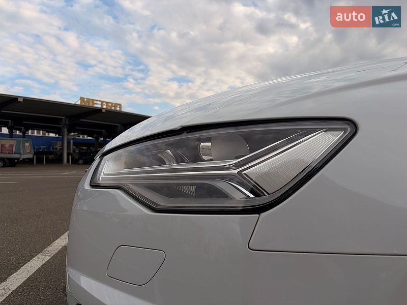 Седан Audi A6 2018 в Киеве