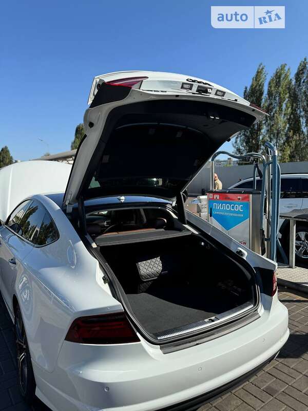 Лифтбек Audi A7 Sportback 2015 в Киеве
