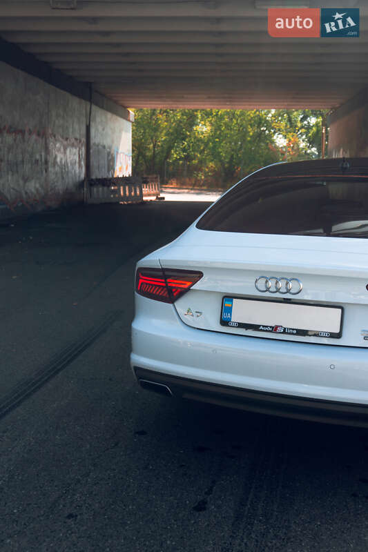 Лифтбек Audi A7 Sportback 2015 в Киеве