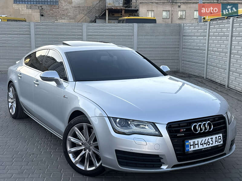 Лифтбек Audi A7 Sportback 2012 в 