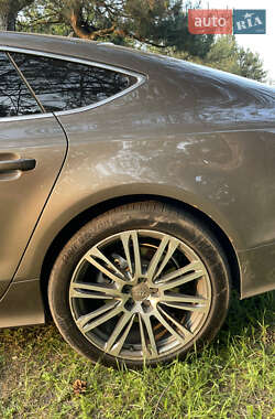 Лифтбек Audi A7 Sportback 2011 в 