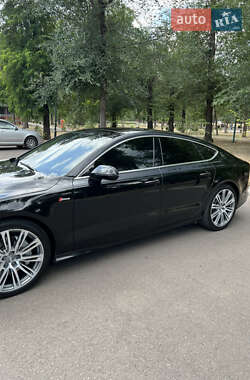 Лифтбек Audi A7 Sportback 2013 в 