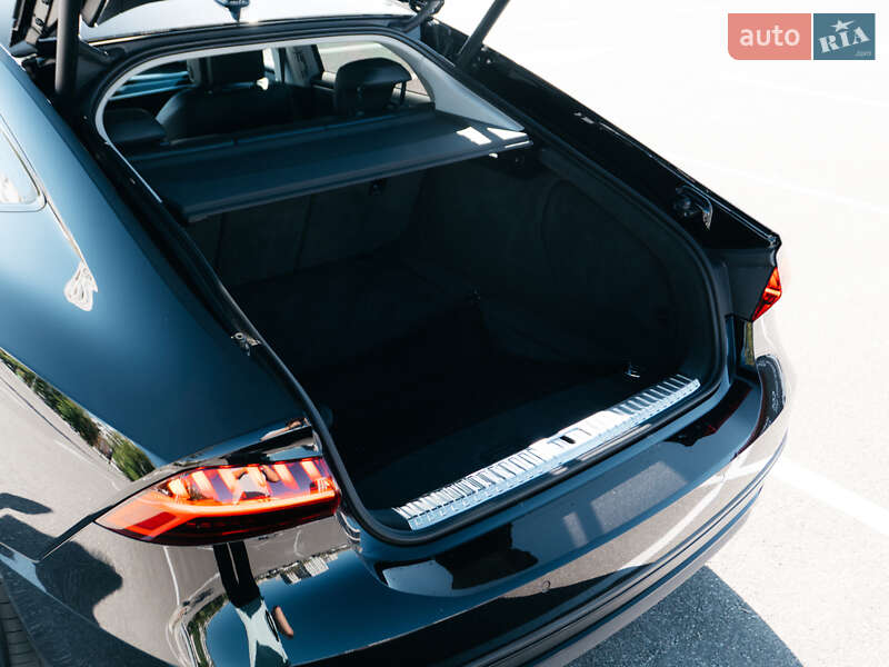 Лифтбек Audi A7 Sportback 2018 в Киеве