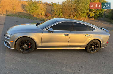 Лифтбек Audi A7 Sportback 2012 в 
