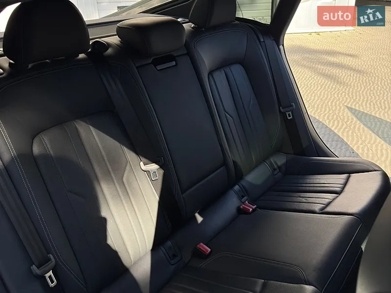 Audi A7 Sportback 2019 VIN WAUV2AF26KN090448 фото оголошення 19 з 71