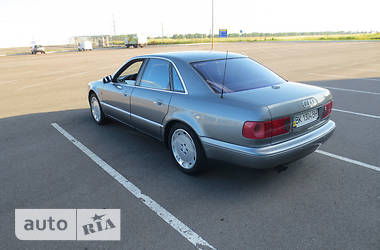 Седан Audi A8 1998 в 