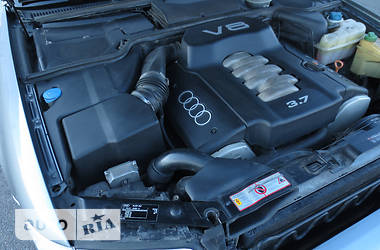 Седан Audi A8 1998 в 