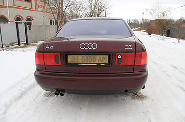 Седан Audi A8 1997 в Зенькове