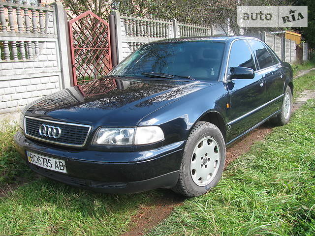 Седан Audi A8 1996 в Львові