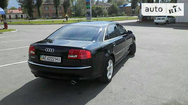 Седан Audi A8 2004 в Днепре