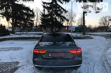 Седан Audi A8 2014 в Староконстантинове