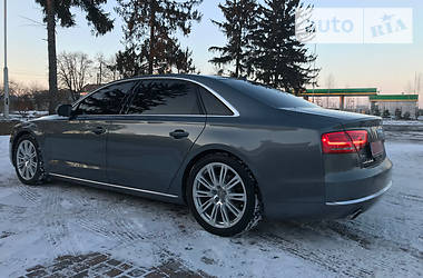 Седан Audi A8 2014 в Староконстантинове