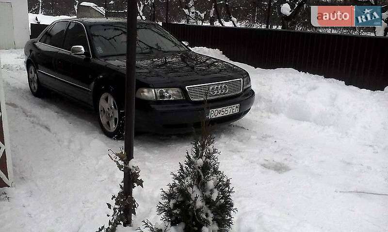 Седан Audi A8 1997 в Тячеві