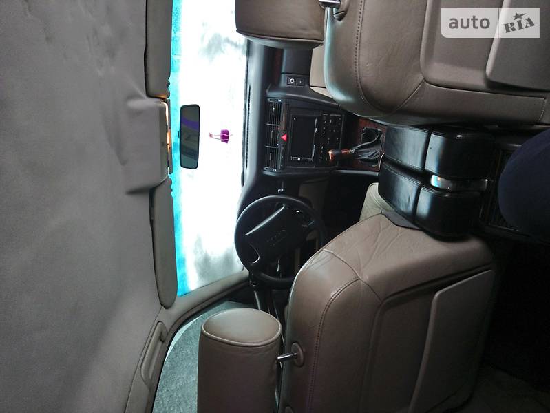 Седан Audi A8 1997 в Тячеві
