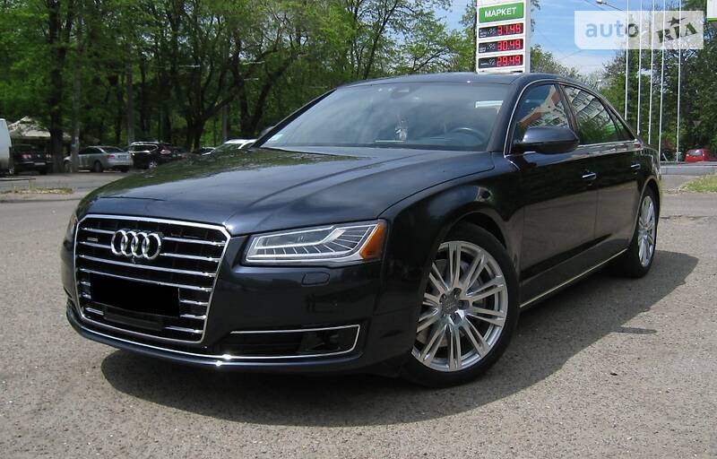 Седан Audi A8 2016 в 