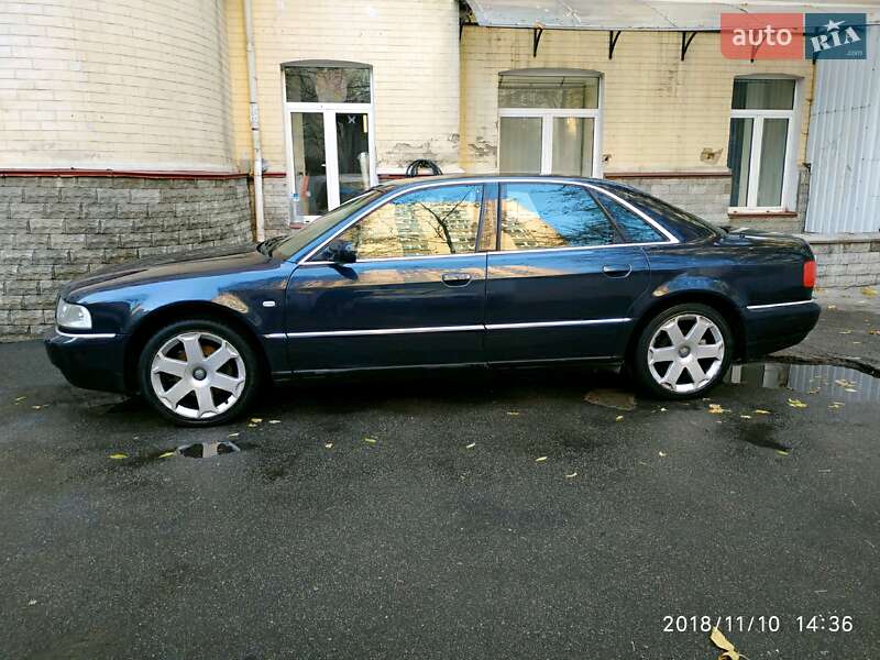 Седан Audi A8 1999 в Києві