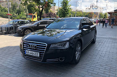 Лимузин Audi A8 2012 в Киеве