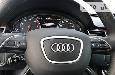 Седан Audi A8 2013 в Одесі