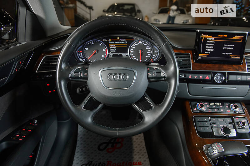 Седан Audi A8 2017 в Одессе