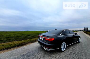 Седан Audi A8 2018 в Киеве