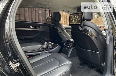 Седан Audi A8 2017 в Херсоні