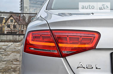 Седан Audi A8 2011 в Киеве