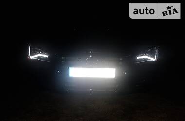 Седан Audi A8 2012 в Киеве