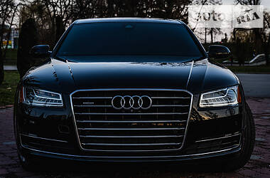 Седан Audi A8 2016 в 