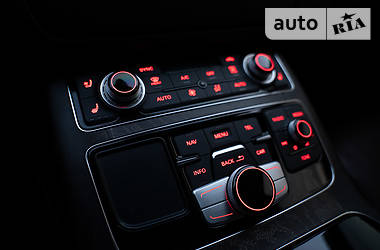 Седан Audi A8 2016 в 